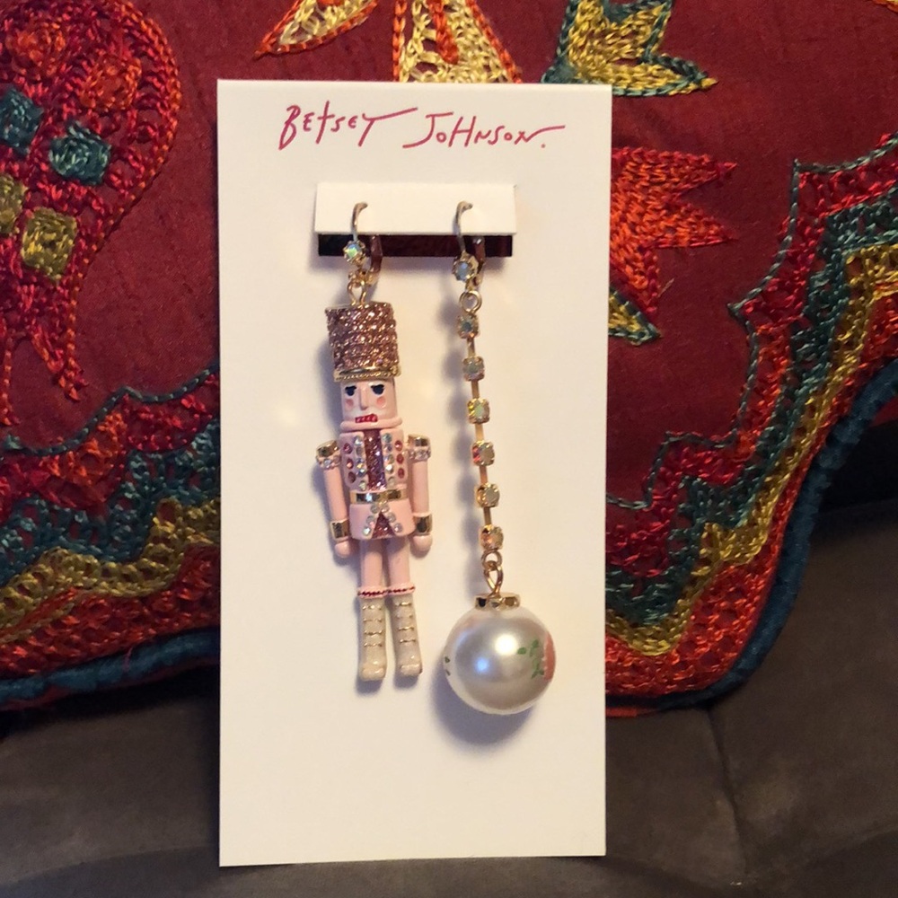 NWT Sparkly Rhinestone BETSEY JOHNSON Pink Nutcracker Jeweled  Holiday Earrings - Picture 17 of 17